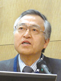 堀氏