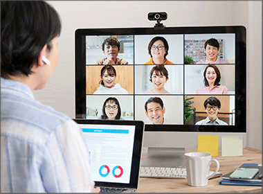従業員の98％がテレワーク（Web会議等）を経験