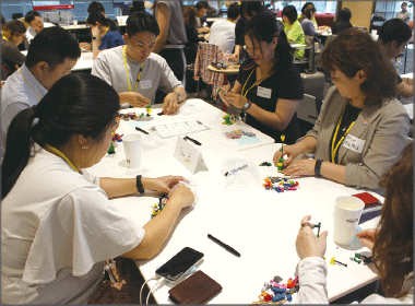 製薬・医療機器９社合同　初の対面イベントを開催