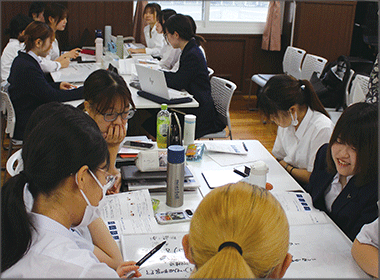 お茶大附属高生と「博士人材増」へ15の提言を経団連に提出